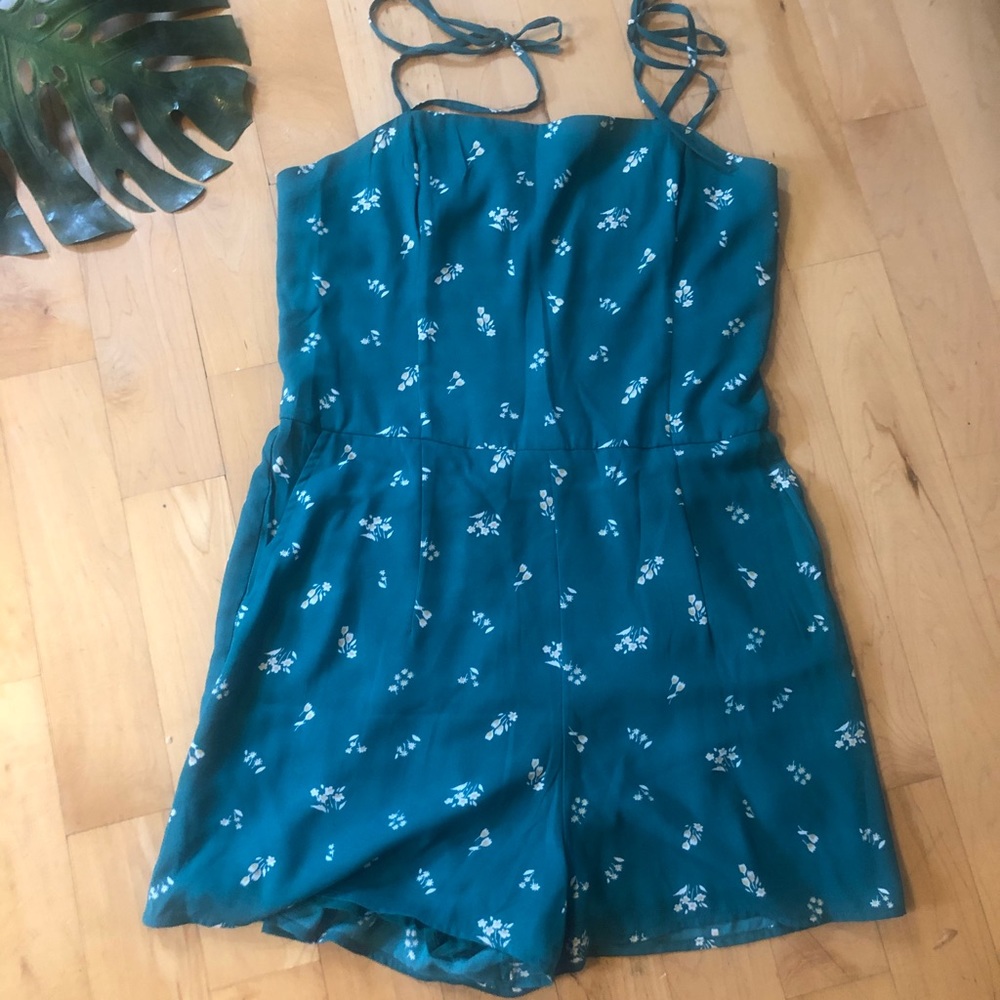 Abercrombie green romper NWT